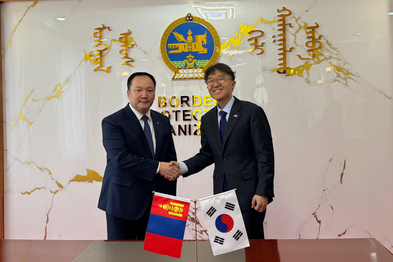 Элчин сайд Чой Жин Вон, Хил хамгаалах ерөнхий газрын дарга, хилийн цэргийн командлагч Ж.Бямбасүрэнтэй уулзлаа