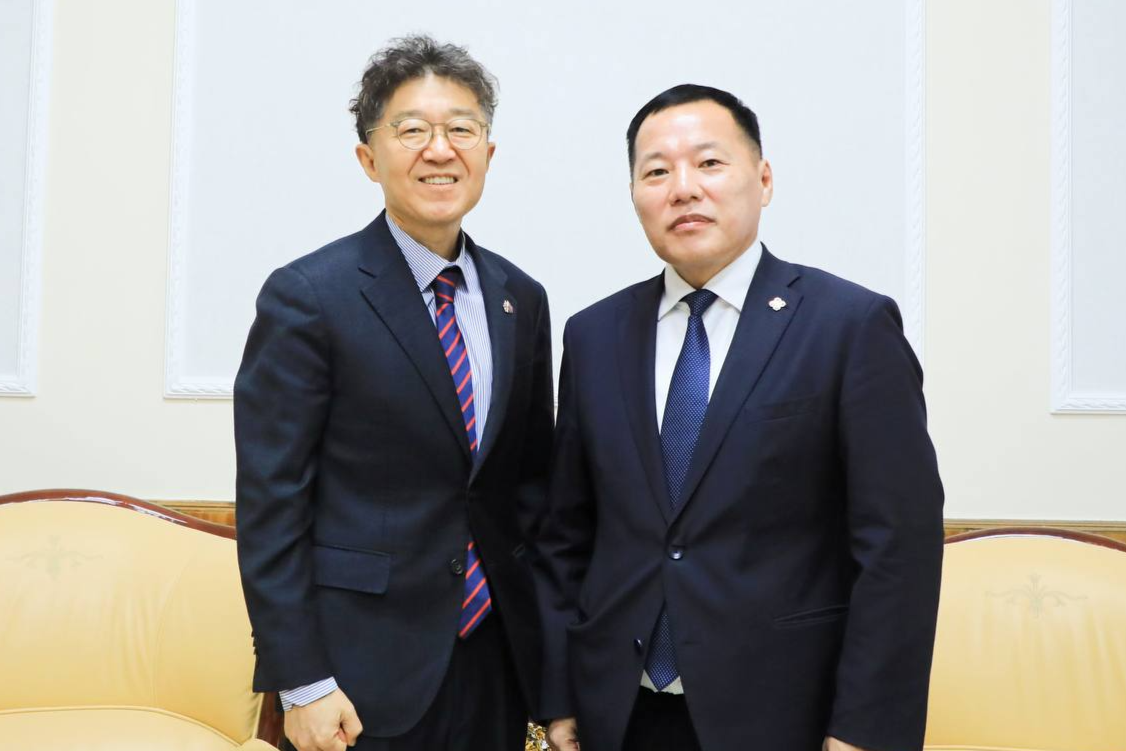 최진원 대사, 척트게렐 민주당 당대표 면담